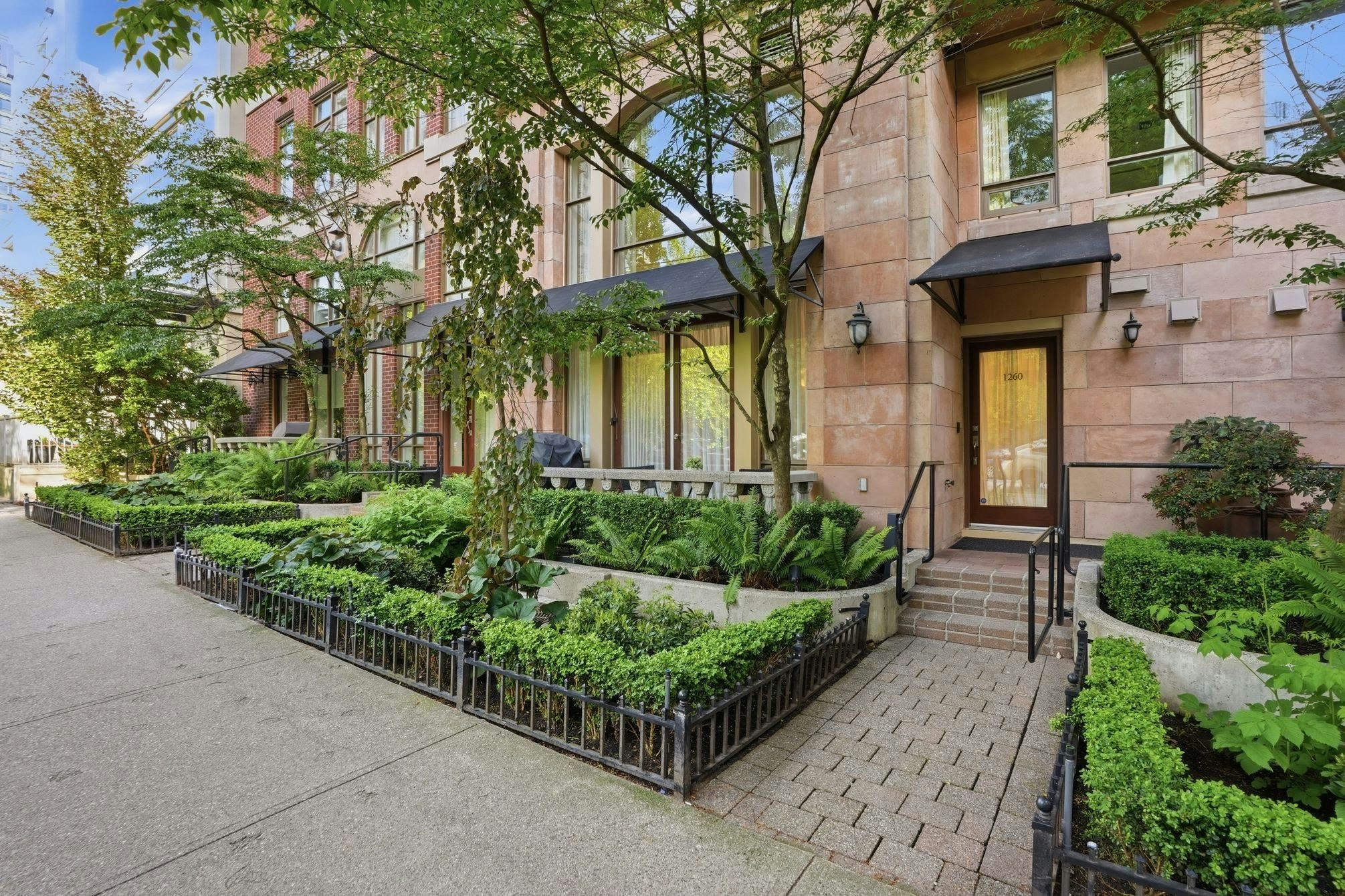 1260 Richards Street, Vancouver, BC, V6B 3G2