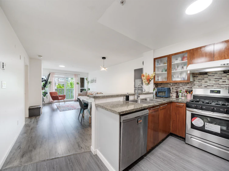305-8120 Jones Road, Richmond, BC, V6Y 4K7 - 13