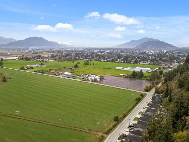 47165 Yale Road, Chilliwack, BC, V2P 7M9 - 5