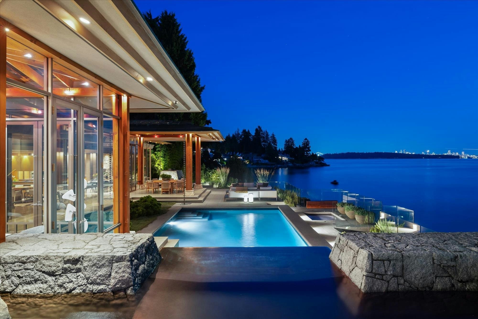 3330 Radcliffe Avenue, West Vancouver, BC, V7V 1G6 - 37