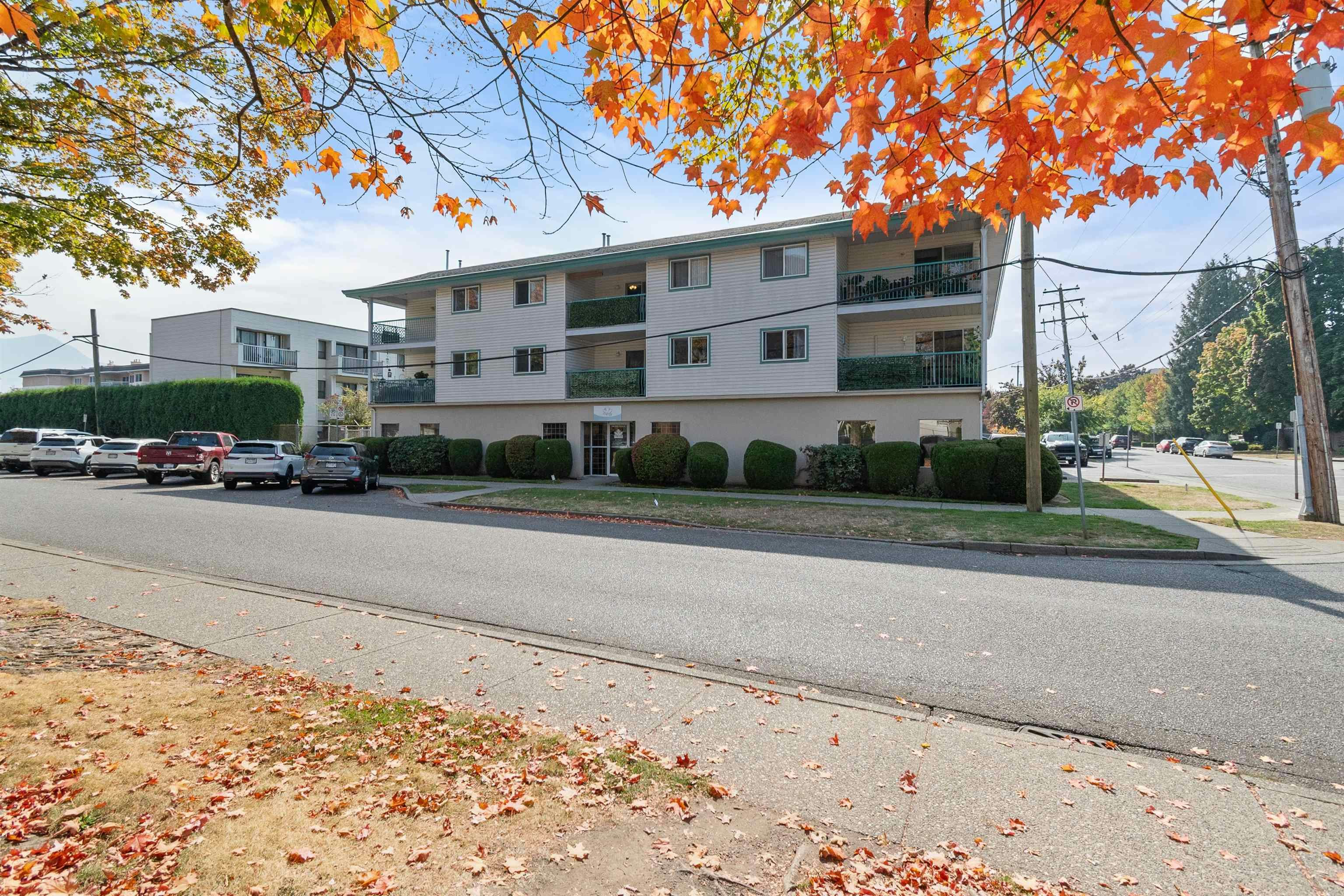 302-9006 Edward Street, Chilliwack, BC, V2P 4E1