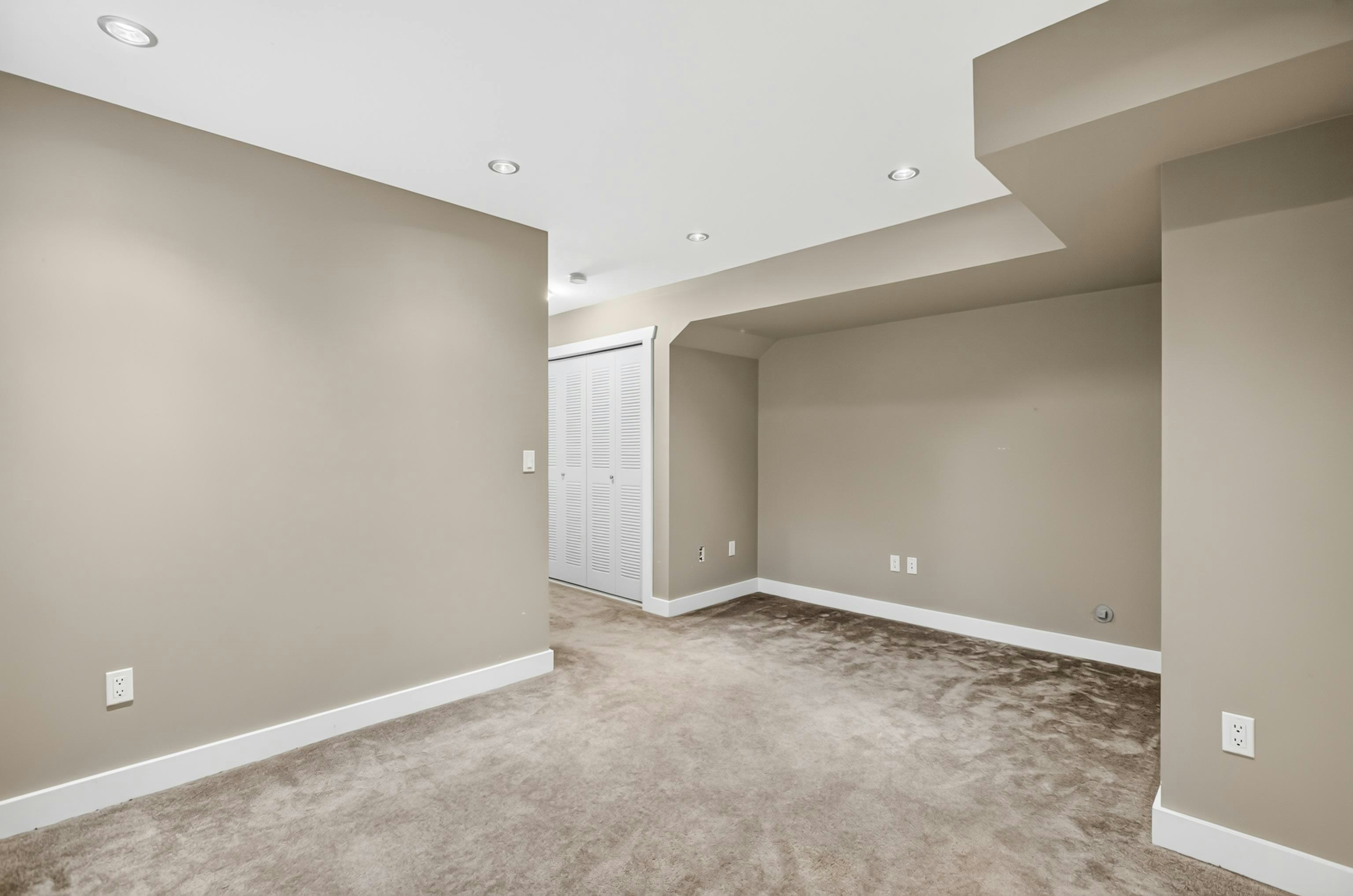 8266 211 Street, Langley, BC, V2Y 0E4 - 32