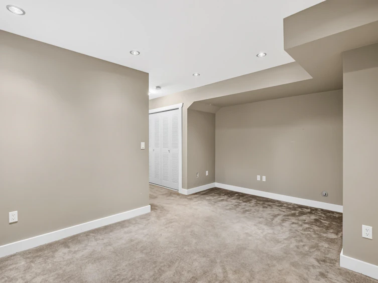 8266 211 Street, Langley, BC, V2Y 0E4 - 32