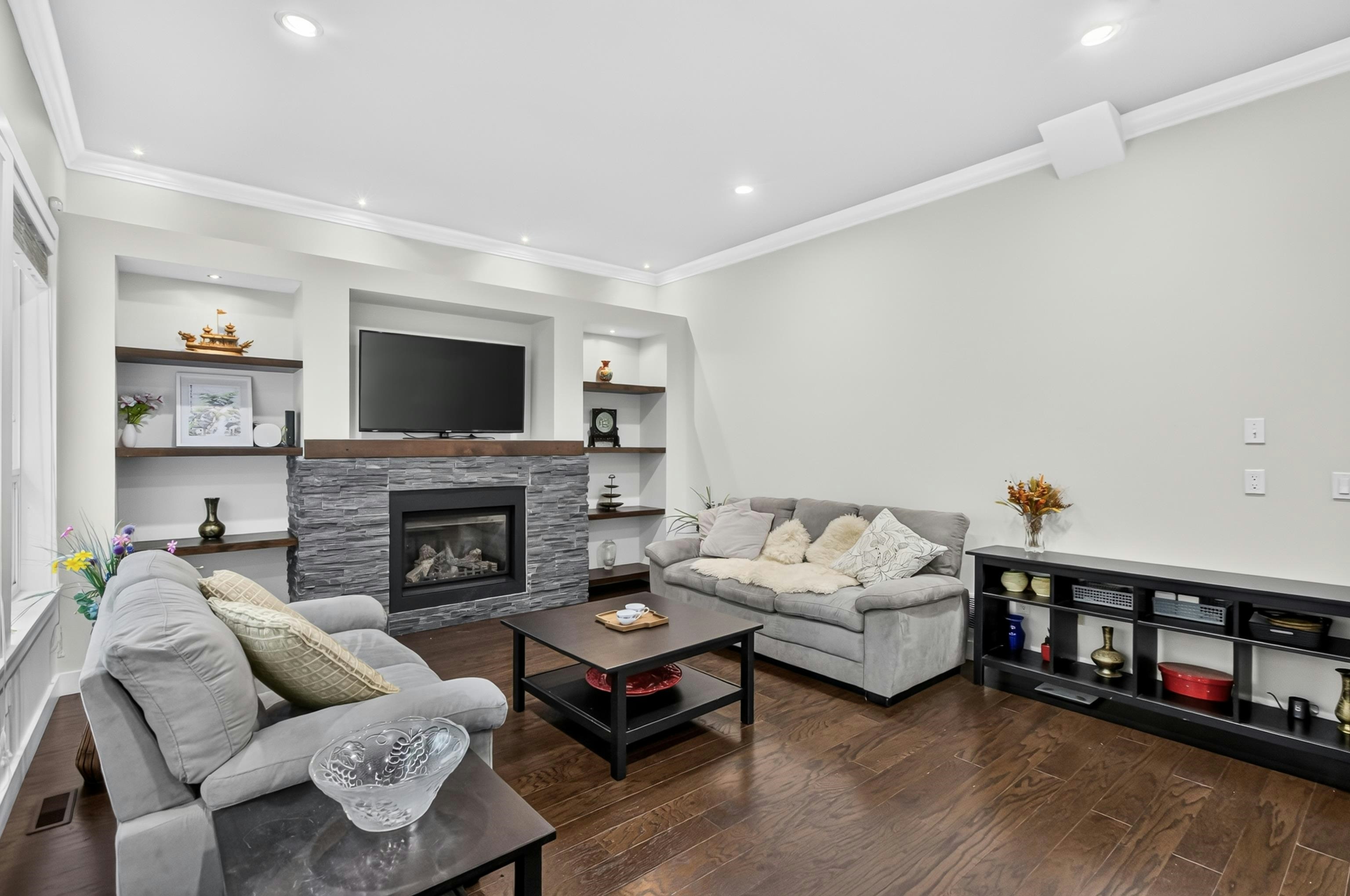 8266 211 Street, Langley, BC, V2Y 0E4 - 17