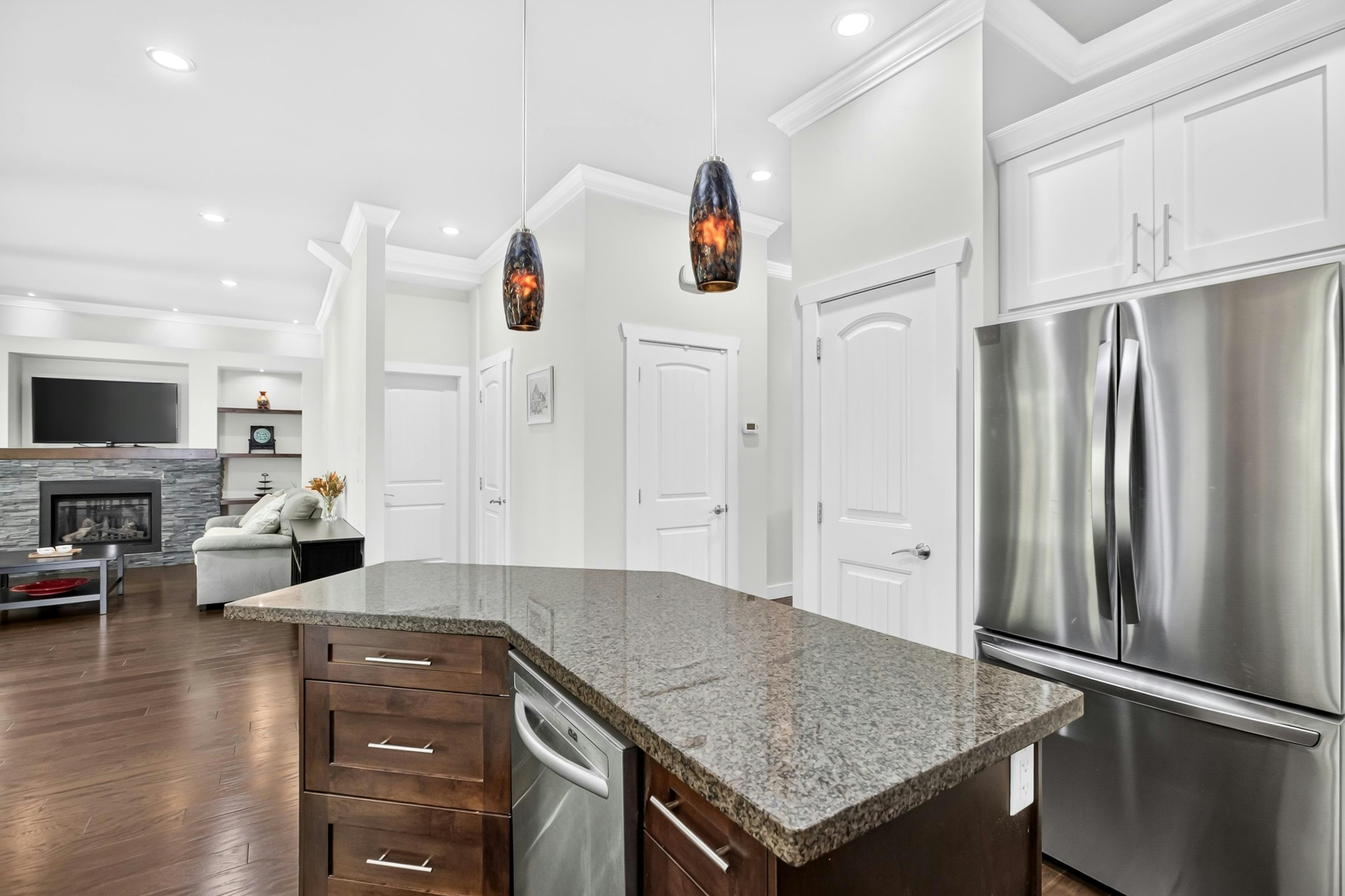 8266 211 Street, Langley, BC, V2Y 0E4 - 11