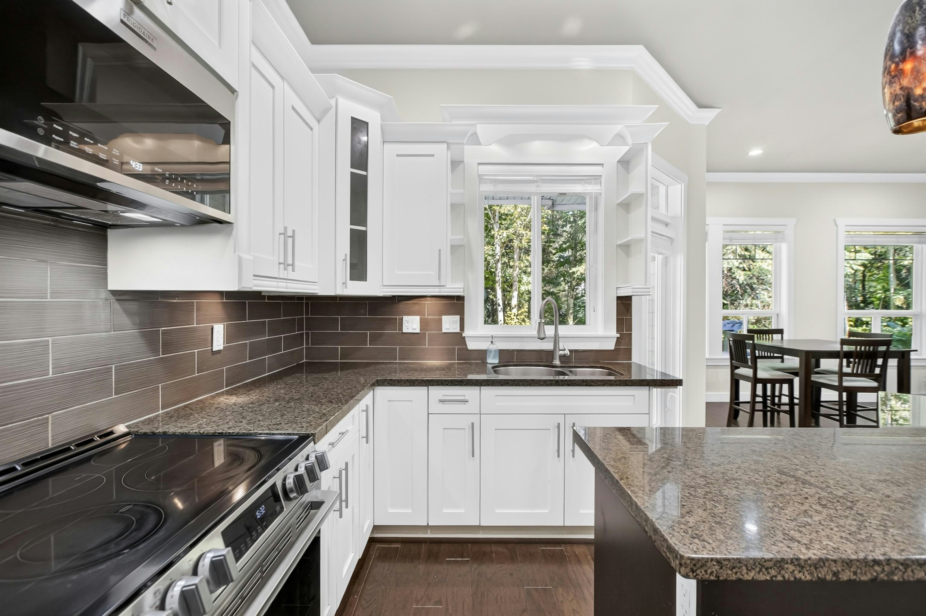 8266 211 Street, Langley, BC, V2Y 0E4 - 10