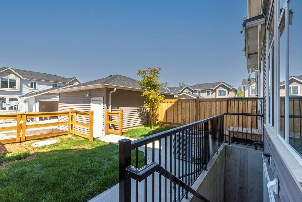 7424 196 Street, Surrey, BC, V3A 7X8 - 32