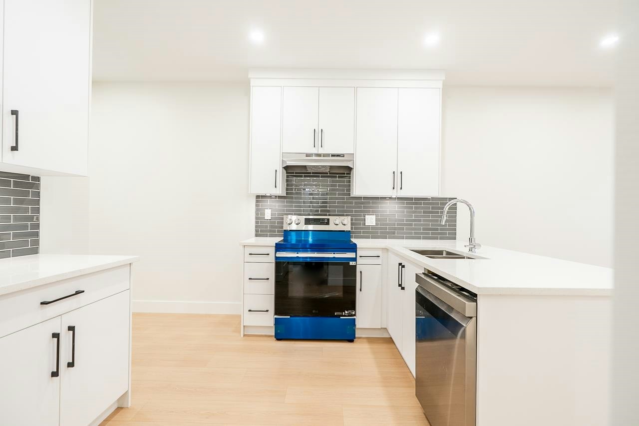 2-6740 Canada Way, Burnaby, BC, V5E 3R1 - 24