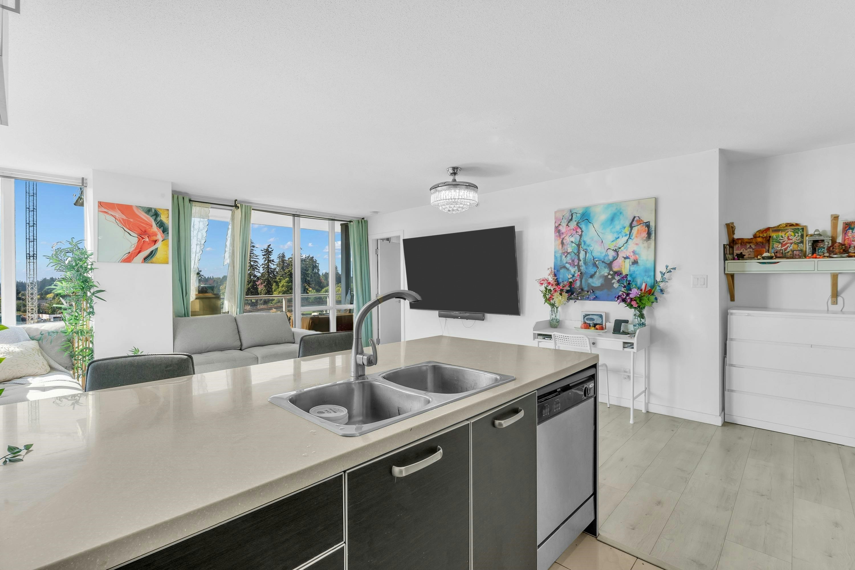 807-9981 Whalley Boulevard, Surrey, BC, V3T 0G6 - 11