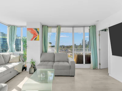 807-9981 Whalley Boulevard - 4