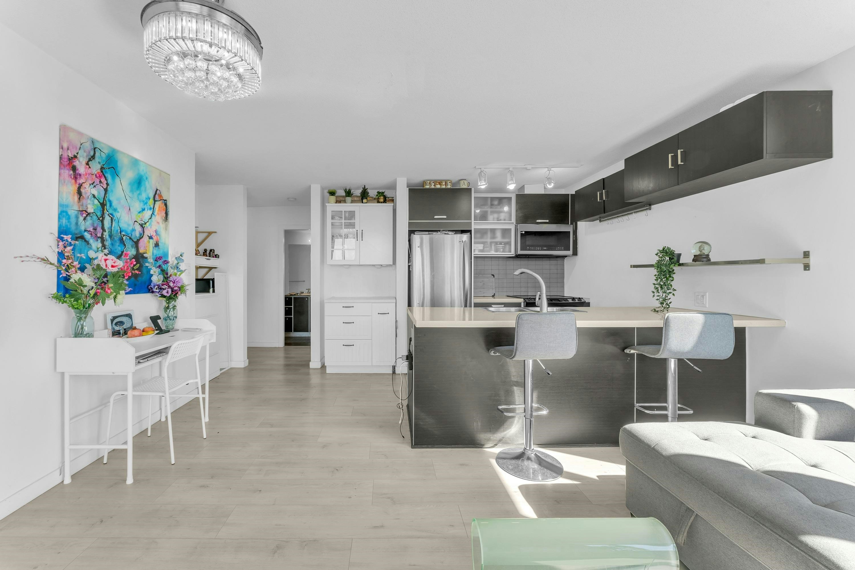 807-9981 Whalley Boulevard, Surrey, BC, V3T 0G6 - 10