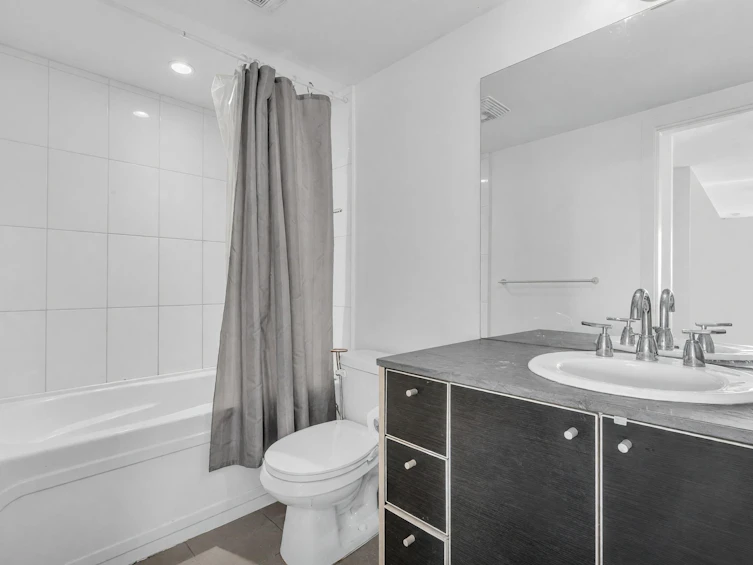807-9981 Whalley Boulevard, Surrey, BC, V3T 0G6 - 23