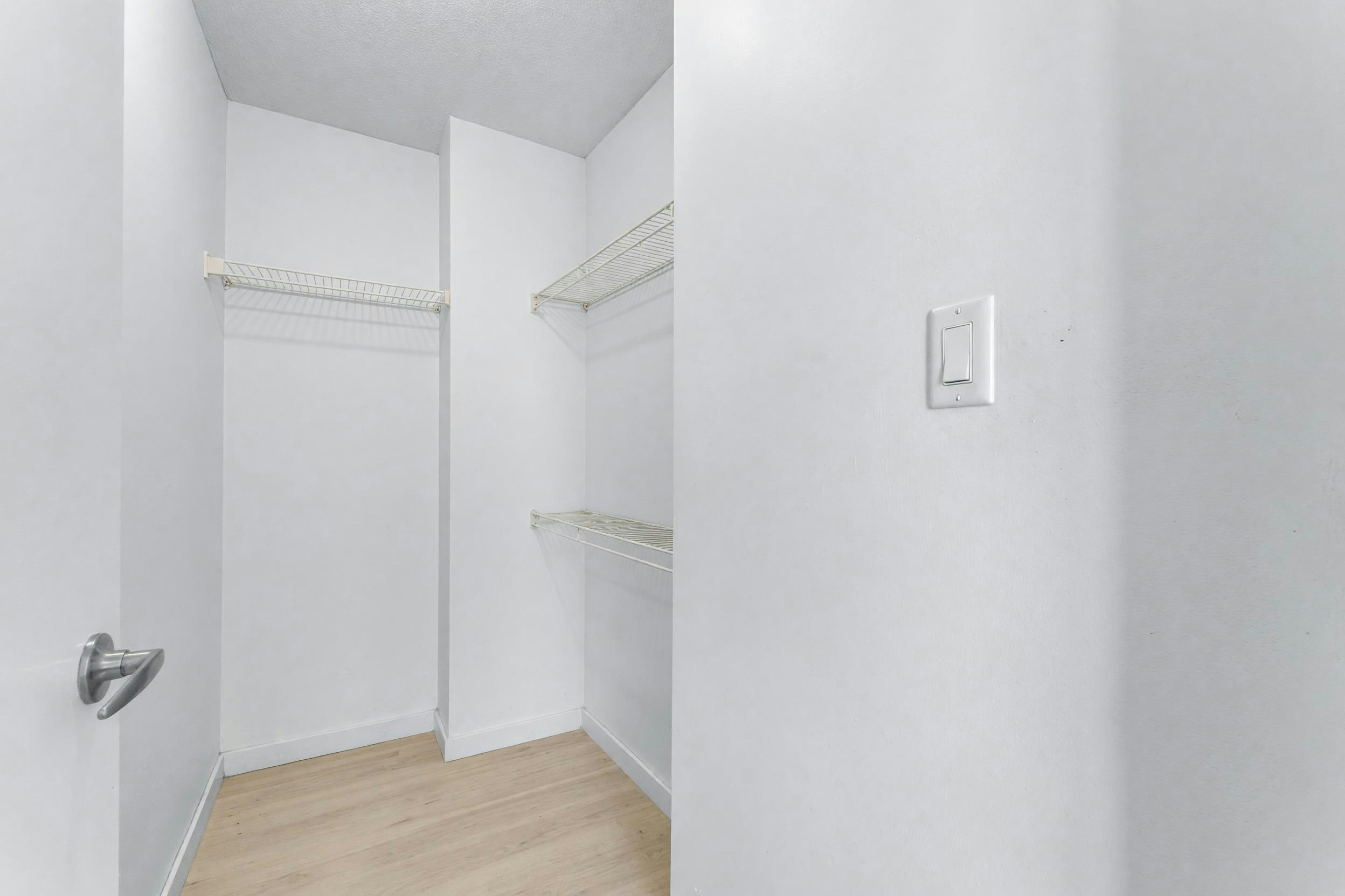 807-9981 Whalley Boulevard, Surrey, BC, V3T 0G6 - 22