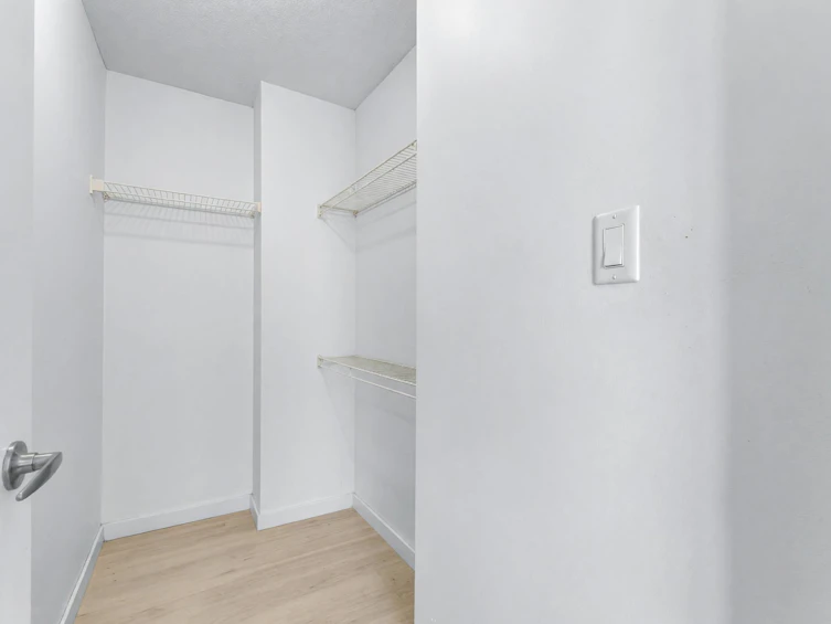 807-9981 Whalley Boulevard, Surrey, BC, V3T 0G6 - 22