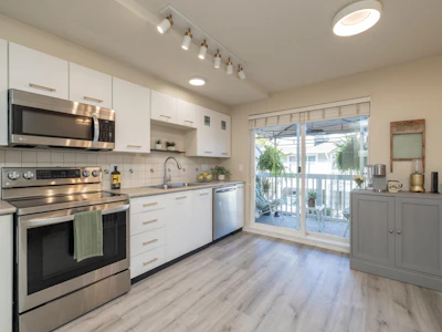 57-7179 201 Street - 3