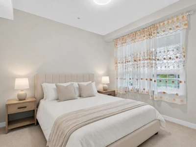 307-9233 Odlin Road - 5