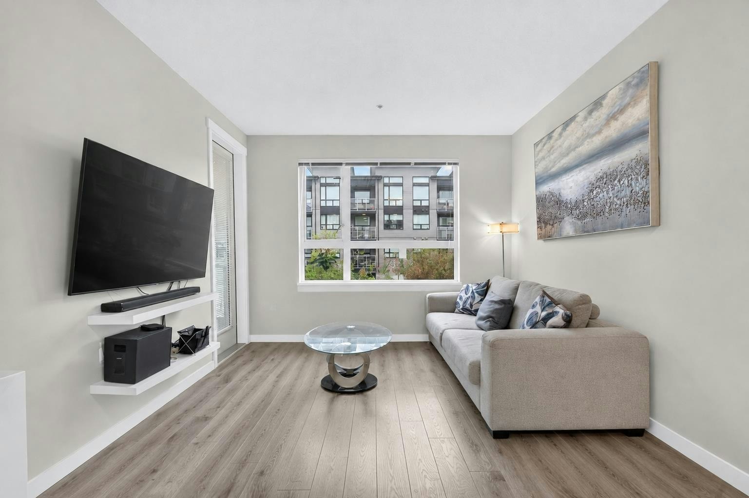 307-9233 Odlin Road - 4