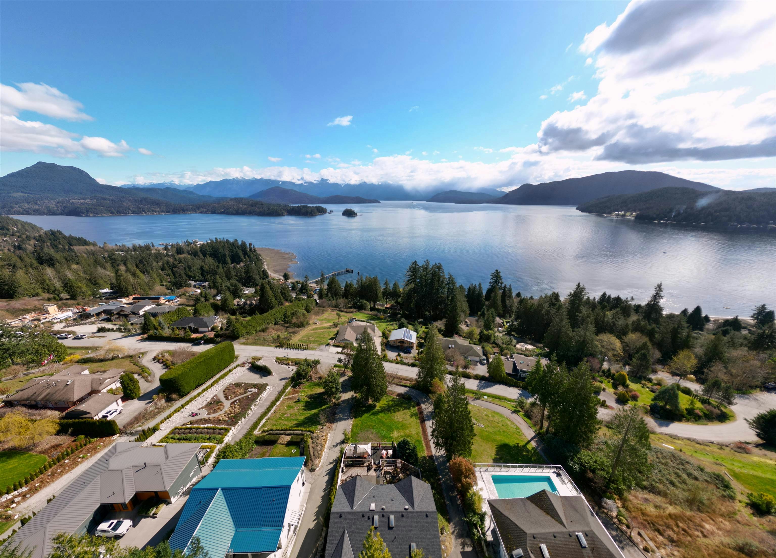 1205 St Andrews Road, Gibsons, BC, V0N 1V1