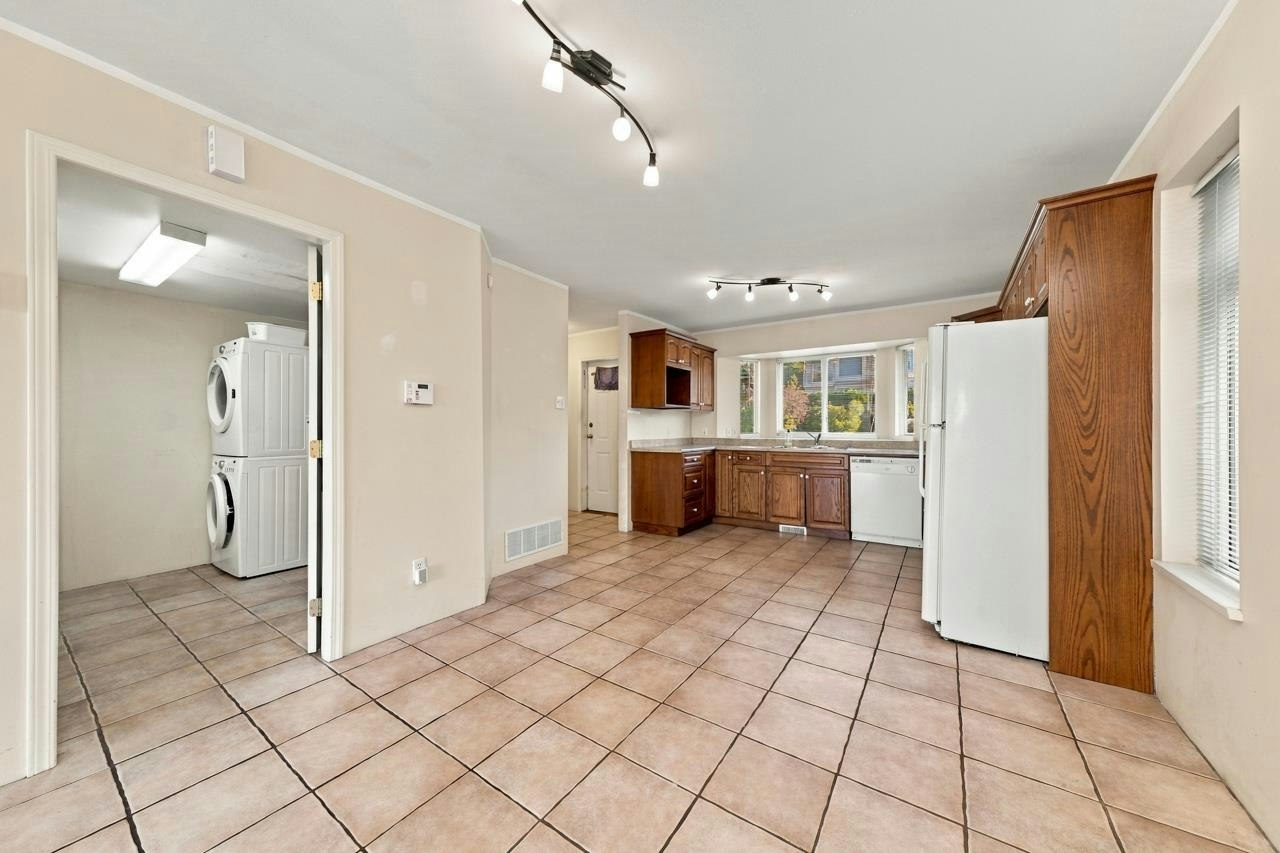 423-425 E 2nd Street, North Vancouver, BC, V7L 1C9 - 6