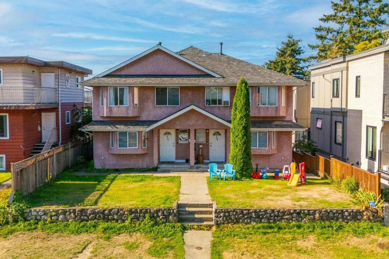 423-425 E 2nd Street, North Vancouver, BC, V7L 1C9
