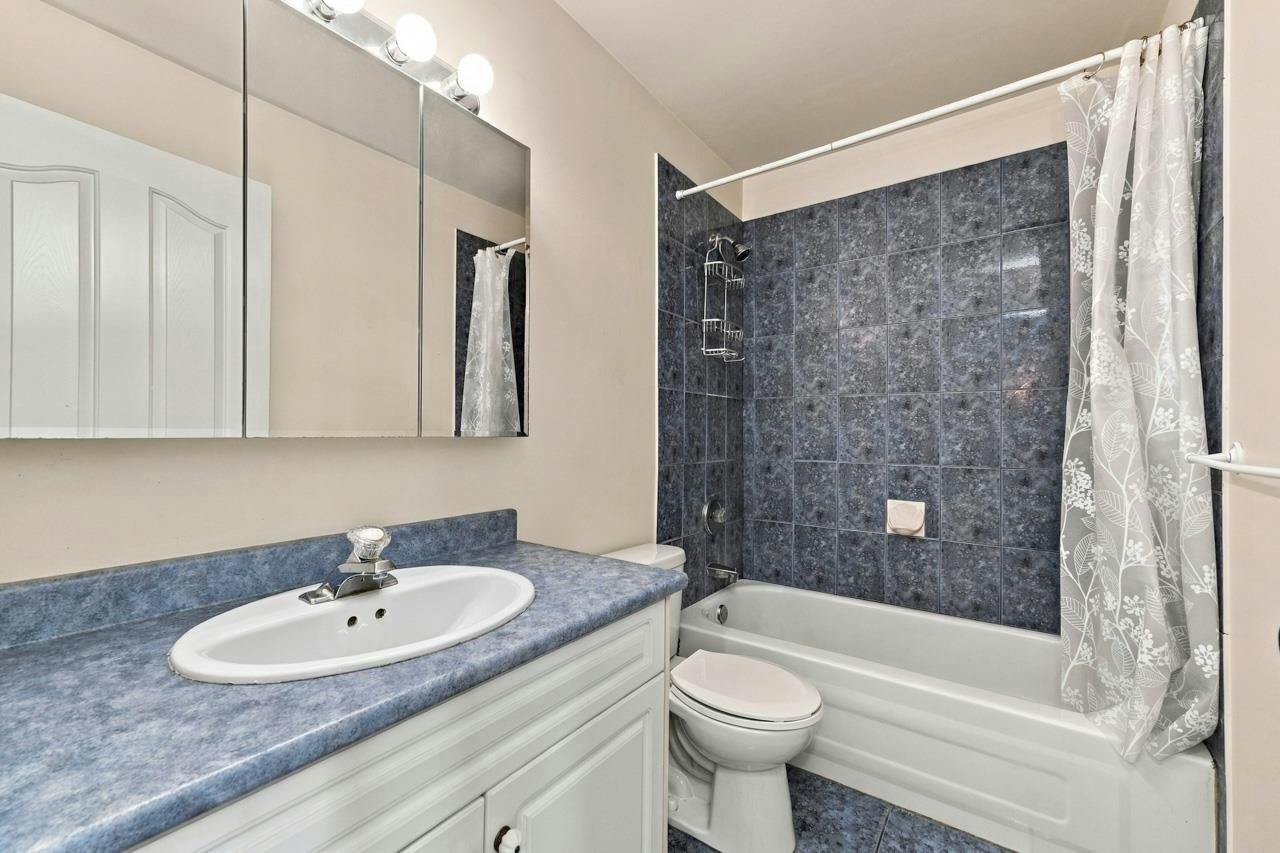 423-425 E 2nd Street, North Vancouver, BC, V7L 1C9 - 17