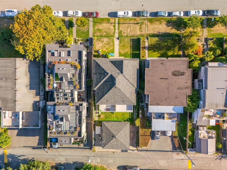 423-425 E 2nd Street, North Vancouver, BC, V7L 1C9 - 24