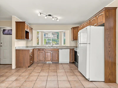 423-425 E 2nd Street - 4