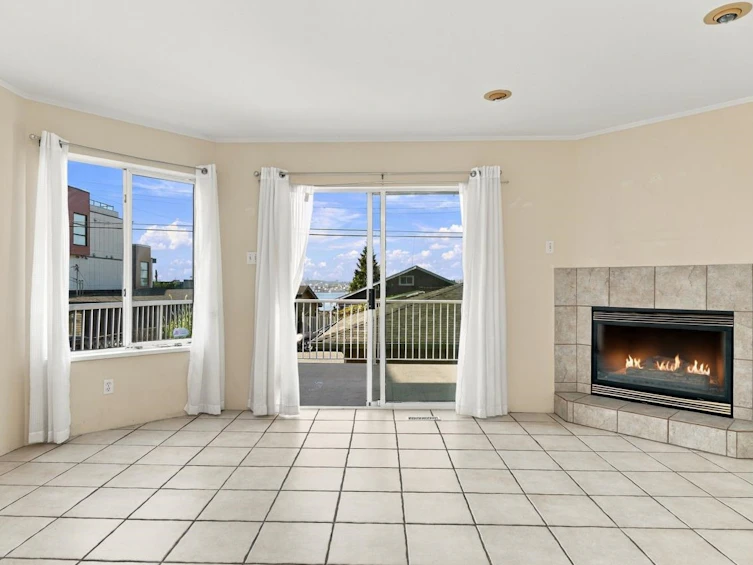 423-425 E 2nd Street, North Vancouver, BC, V7L 1C9 - 11
