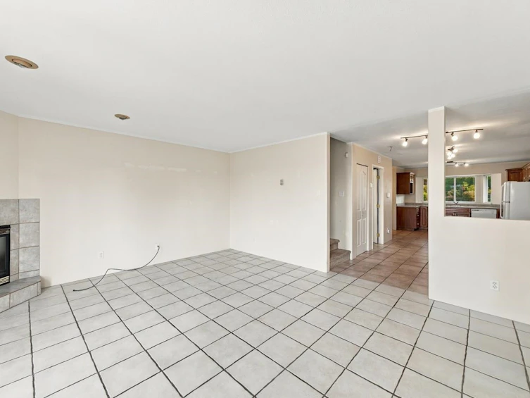 423-425 E 2nd Street, North Vancouver, BC, V7L 1C9 - 12