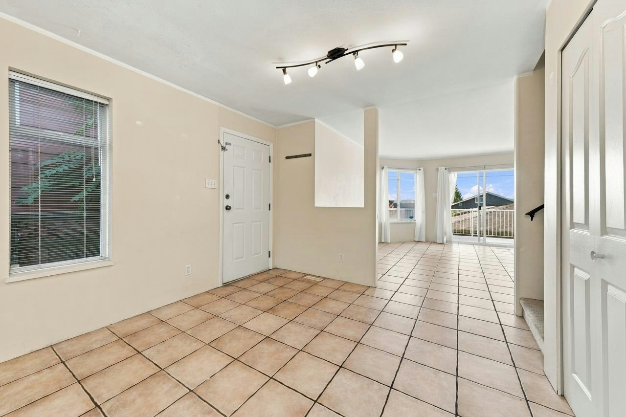 423-425 E 2nd Street, North Vancouver, BC, V7L 1C9 - 9