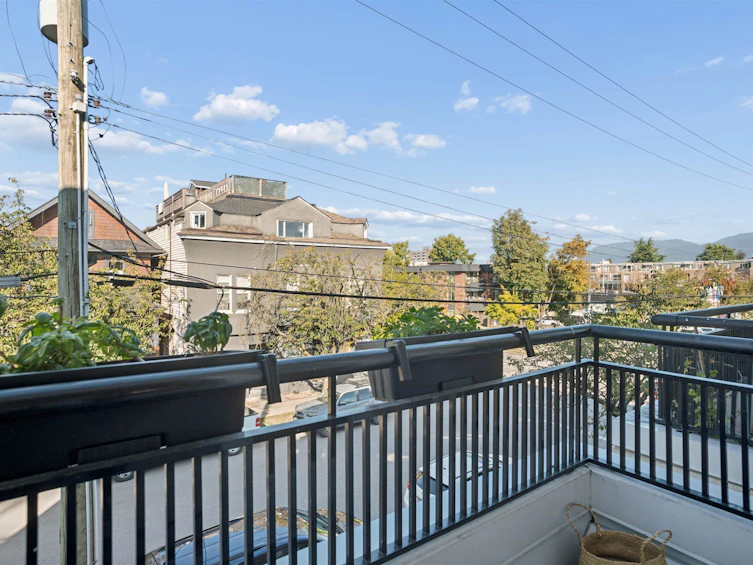 203-2190 W 5th Avenue, Vancouver, BC, V6K 1S2 - 7