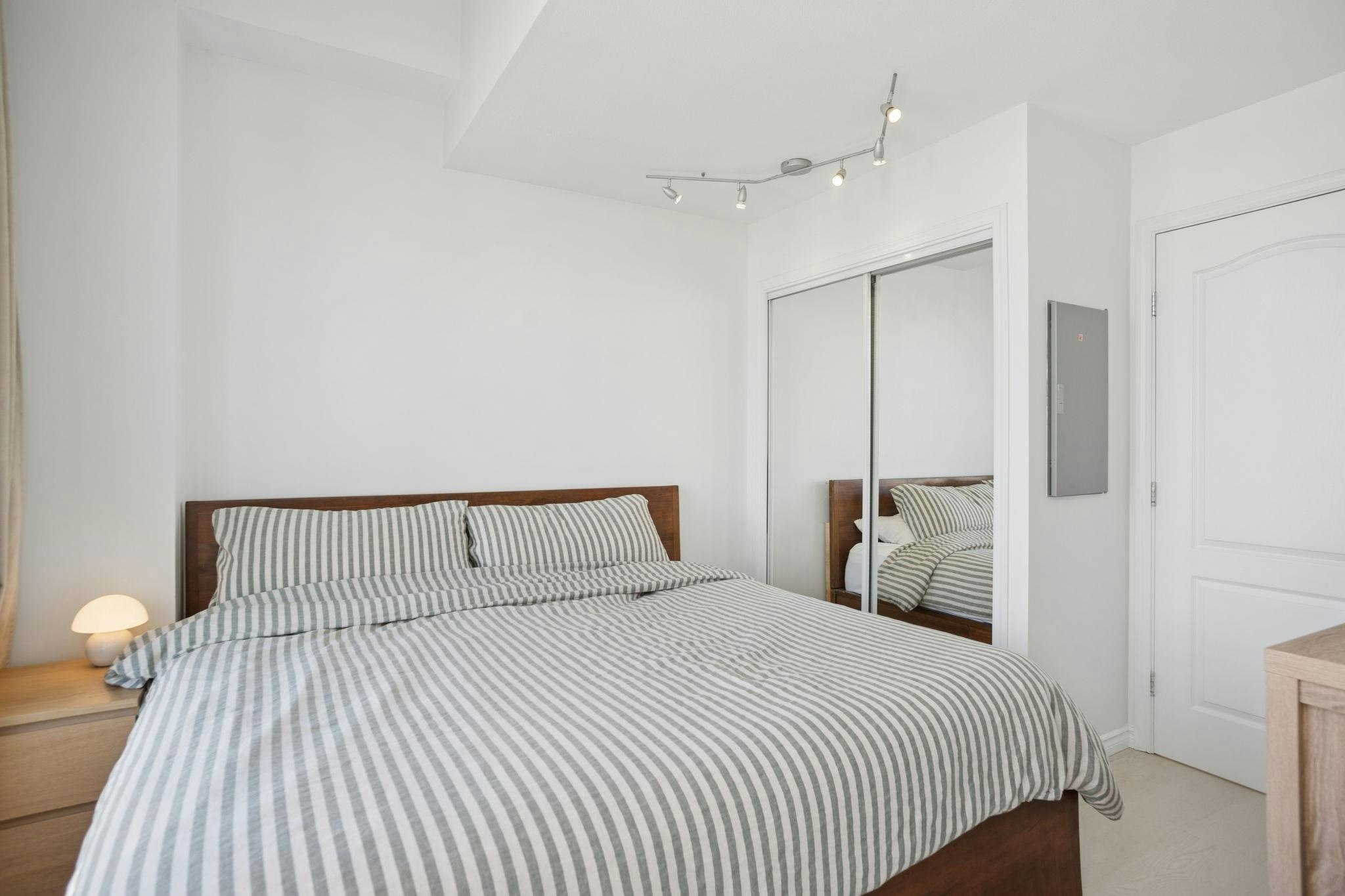 203-2190 W 5th Avenue, Vancouver, BC, V6K 1S2 - 10