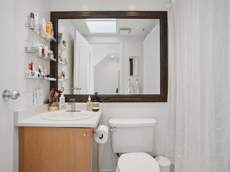 203-2190 W 5th Avenue, Vancouver, BC, V6K 1S2 - 11