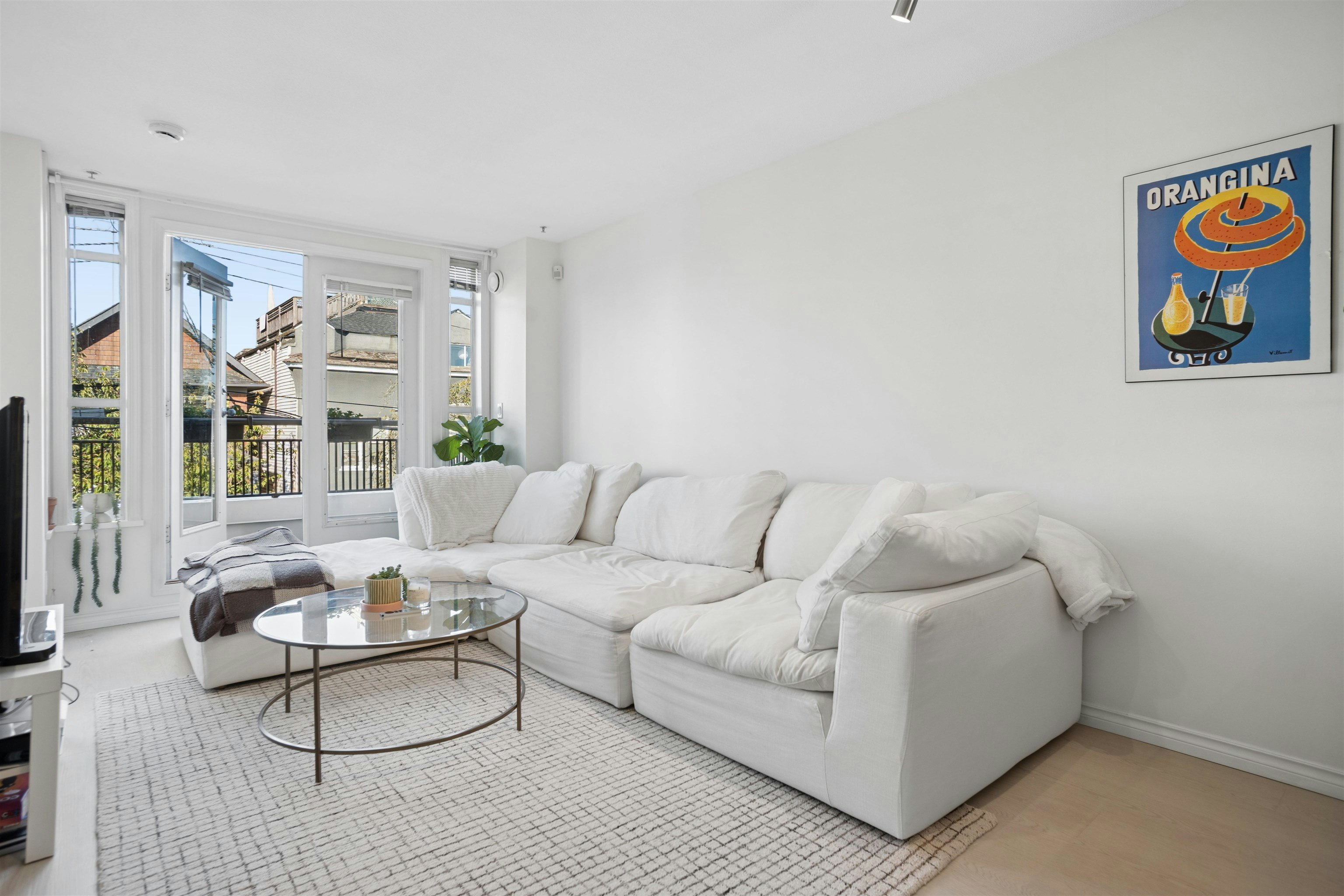 203-2190 W 5th Avenue - 2