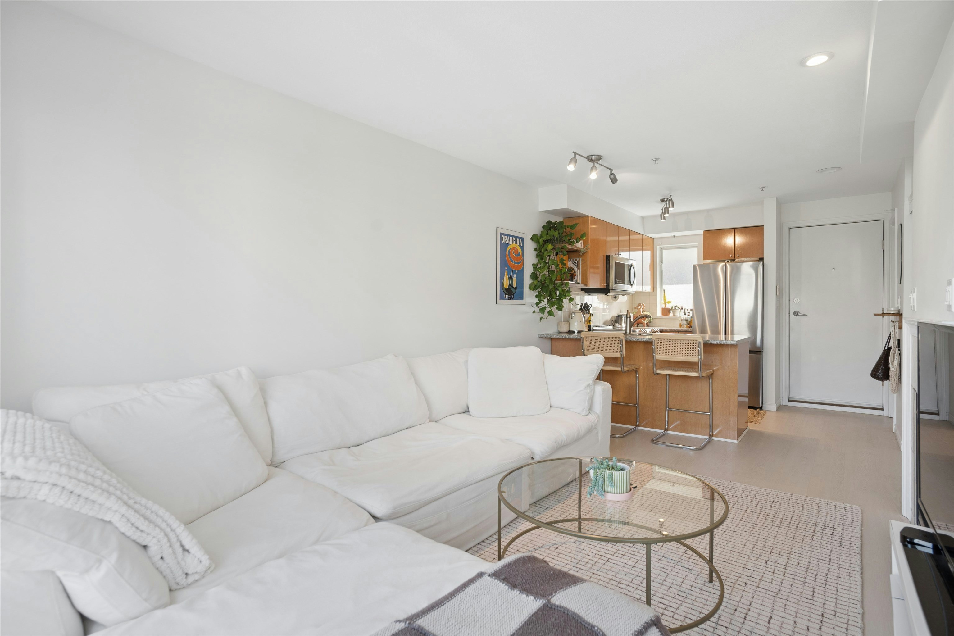 203-2190 W 5th Avenue - 3
