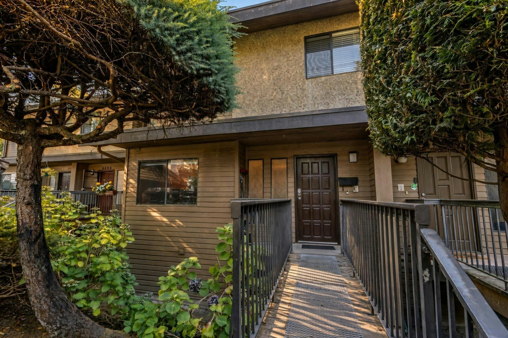 6890 Beechcliffe Drive, Burnaby, BC, V5B 4R3
