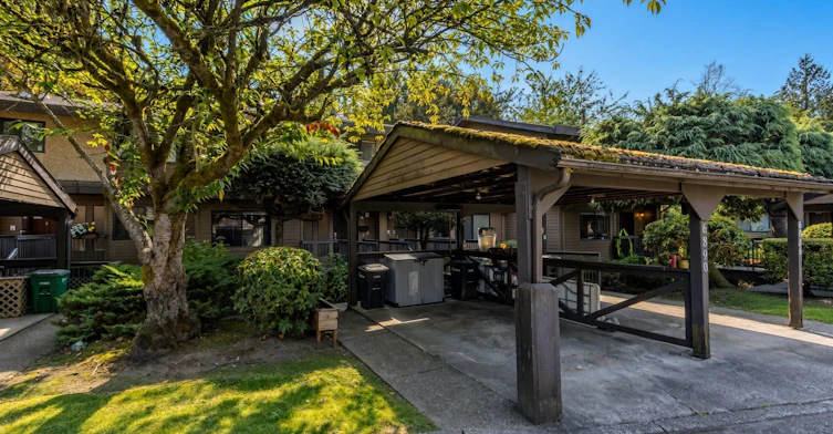 6890 Beechcliffe Drive, Burnaby, BC, V5B 4R3 - 2