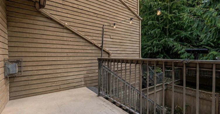 6890 Beechcliffe Drive, Burnaby, BC, V5B 4R3 - 33