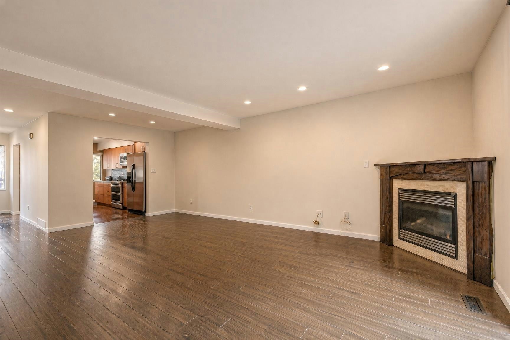 6890 Beechcliffe Drive, Burnaby, BC, V5B 4R3 - 4