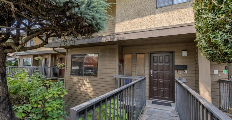 6890 Beechcliffe Drive, Burnaby, BC, V5B 4R3 - 36