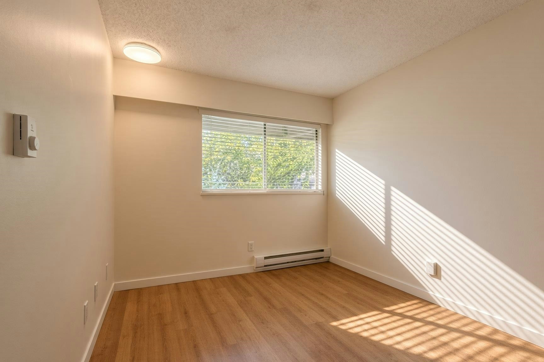 6890 Beechcliffe Drive, Burnaby, BC, V5B 4R3 - 24
