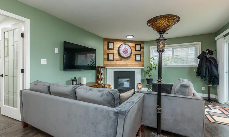101-46033 Chilliwack Central Road