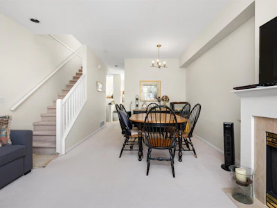 42-3711 Robson Court - 4