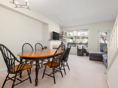 42-3711 Robson Court - 2