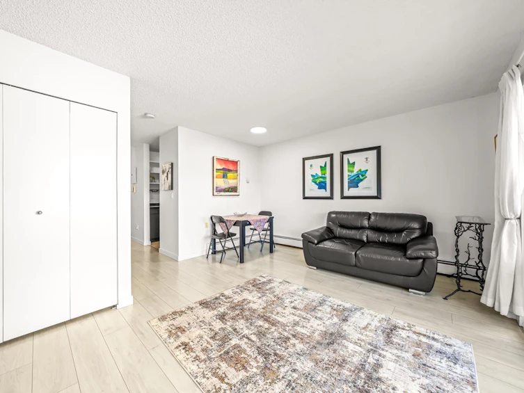 313-707 Eighth Street, New Westminster, BC, V3M 3S6 - 3