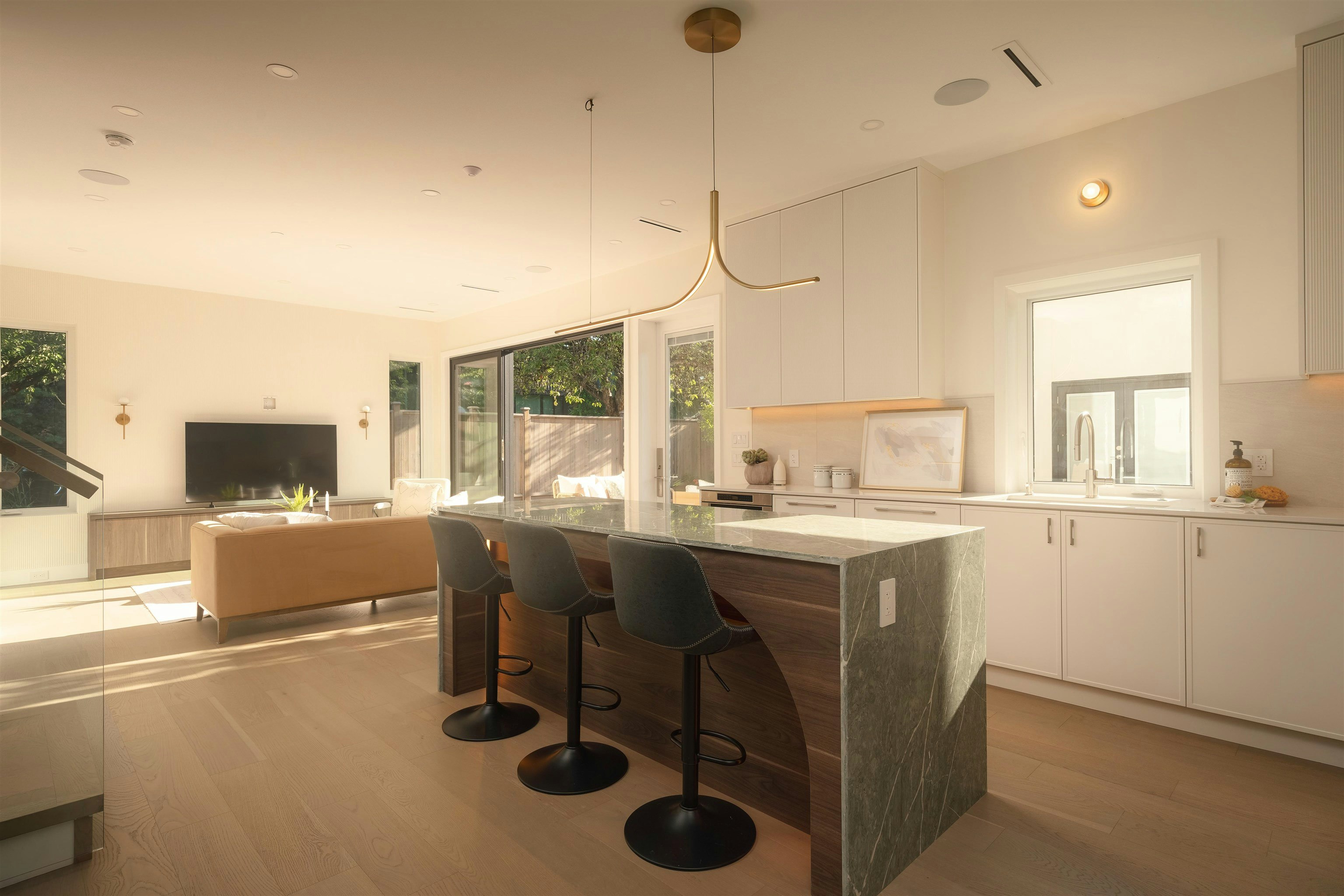 2-812 E 26th Avenue - 2