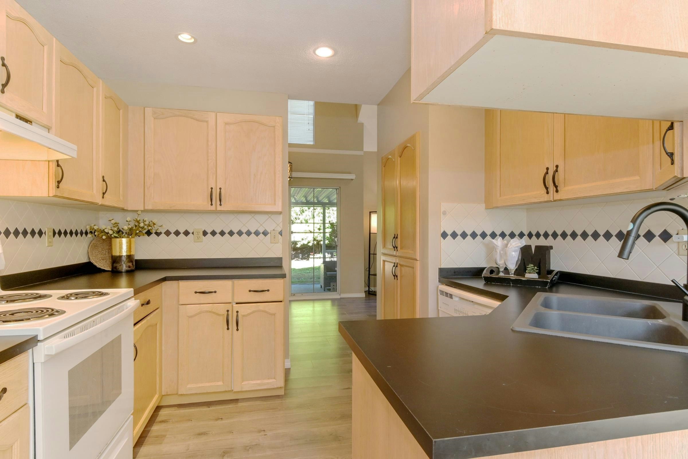 39-6140 192 Street, Surrey, BC, V3S 7V7 - 14