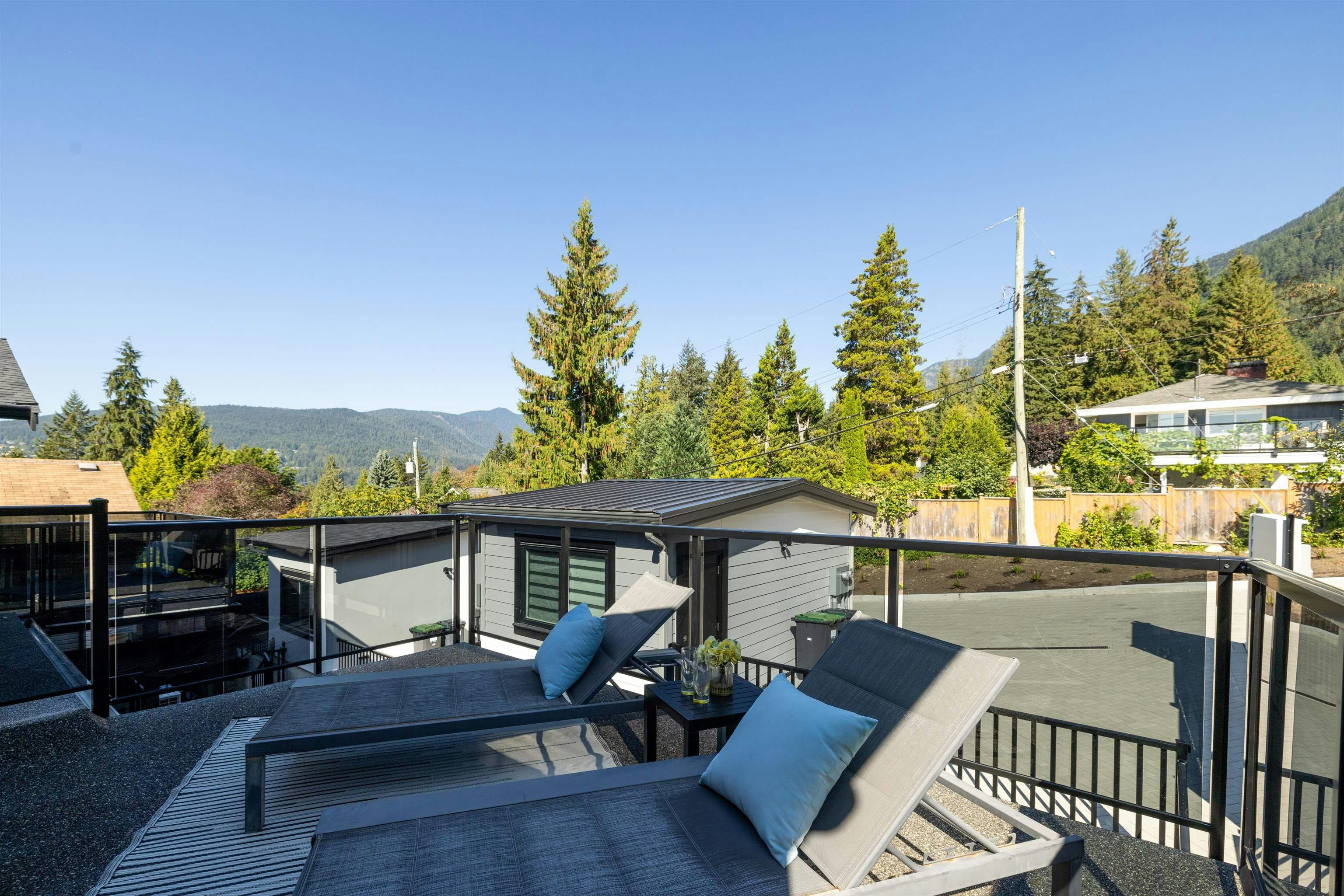806 Montroyal Boulevard, North Vancouver, BC, V7R 2G6 - 33