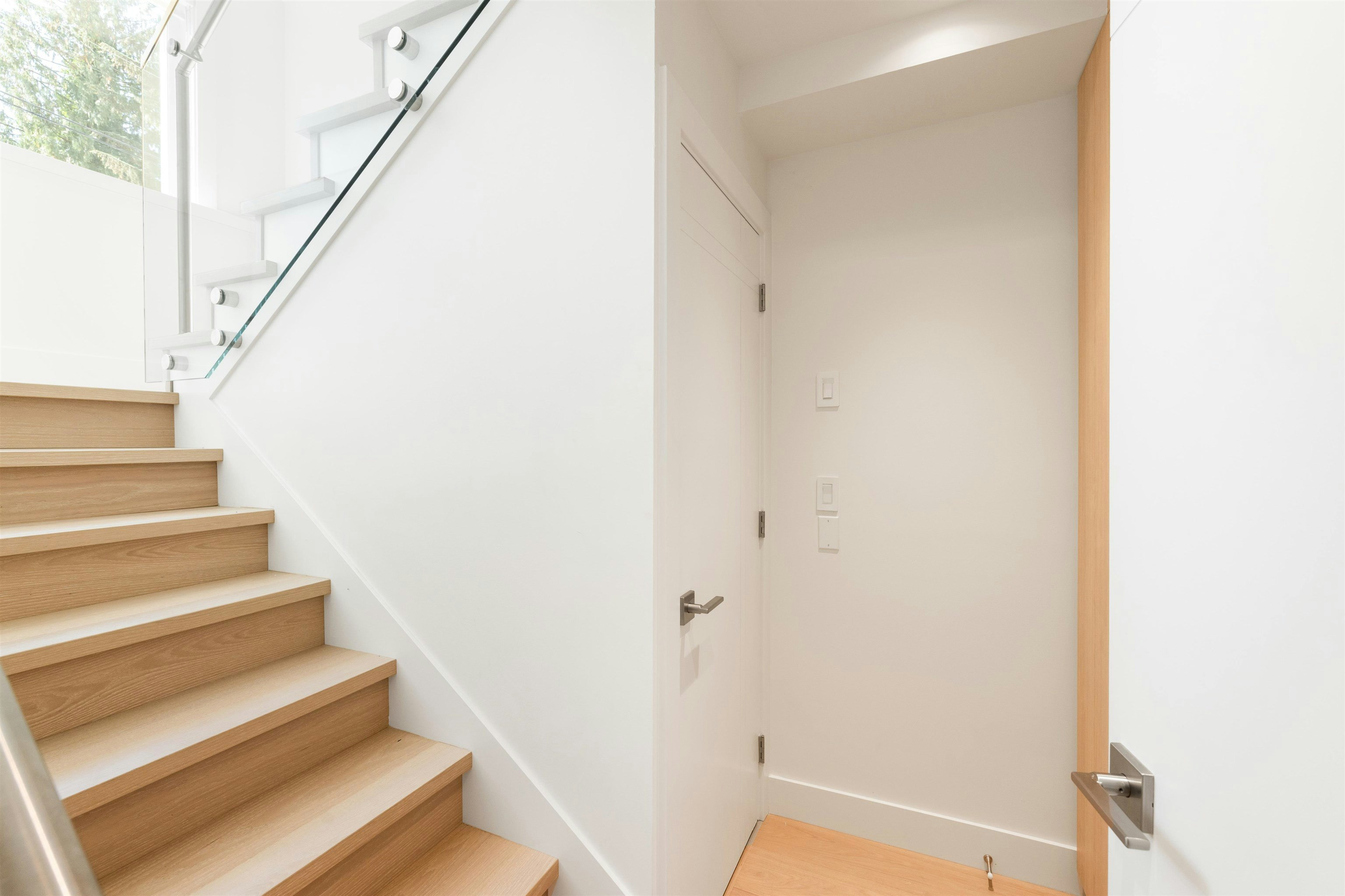 806 Montroyal Boulevard, North Vancouver, BC, V7R 2G6 - 35