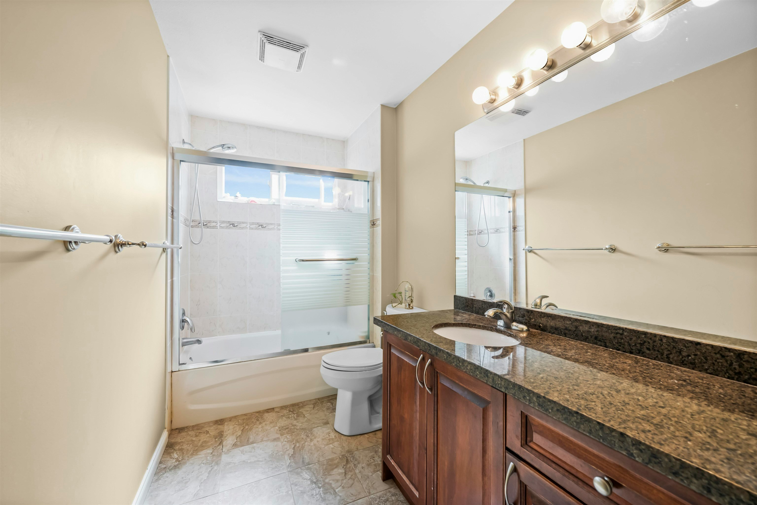 6012 124 Street, Surrey, BC, V3X 2C6 - 36